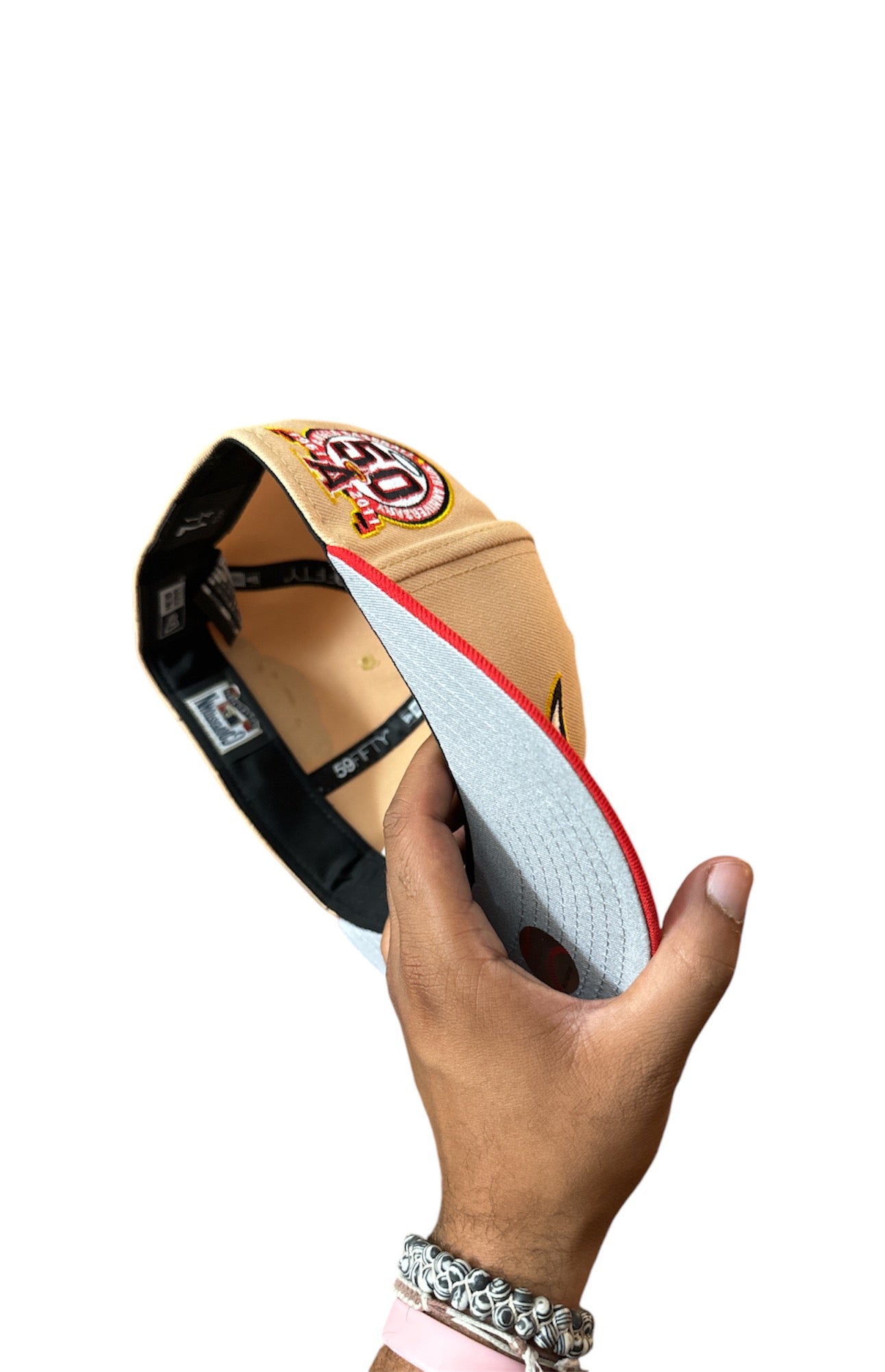 Size 7 1/4 Angels Cream/Red Fitted