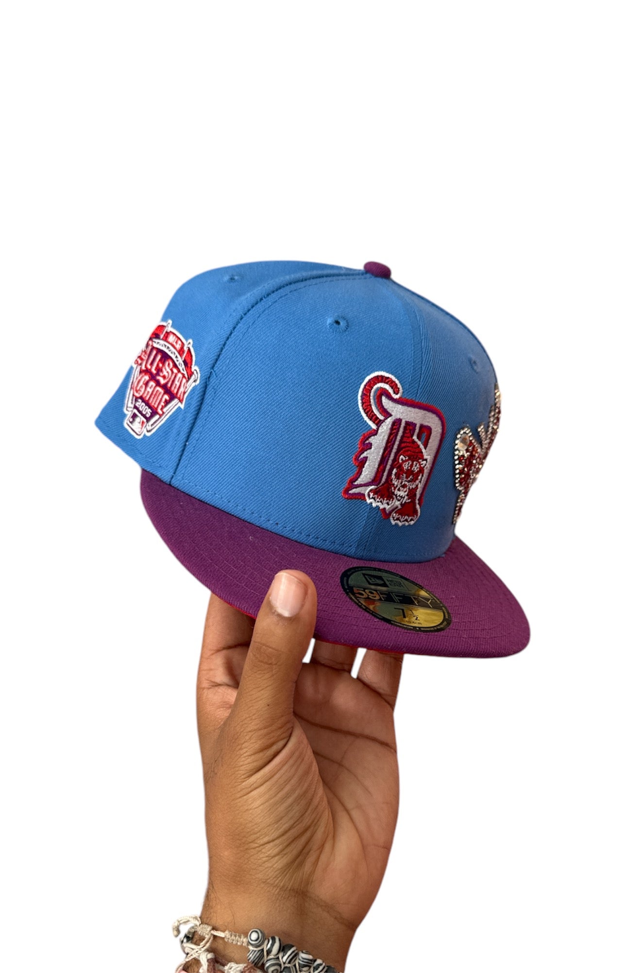 Size 7 1/2 Iced Butterfly Tigers Fitted
